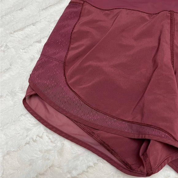 Lululemon Over & Above Shorts   6 #6-05 - Picture 8 of 14